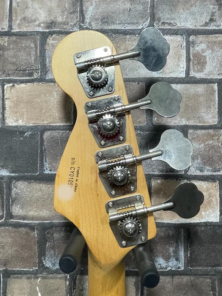 Fender/Squier ジャズベース サンバースト 純正ケース付