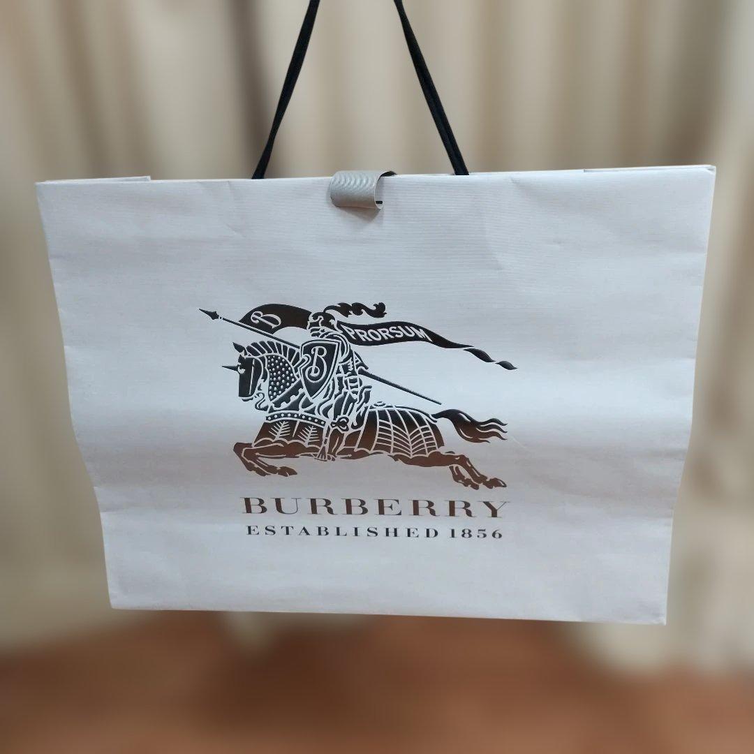 Naka　バーバリー　トレンチコート　ブラック 専用カバーと紙袋付