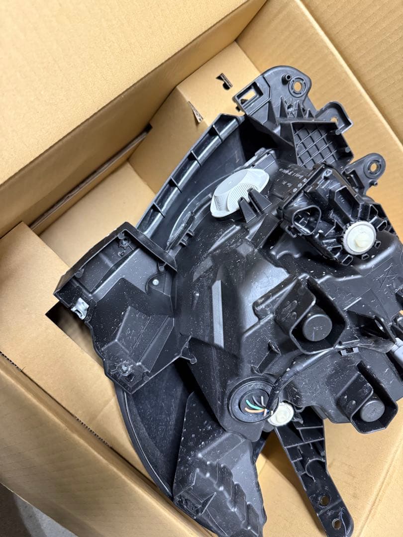 スペーシアギア右ヘッドライト