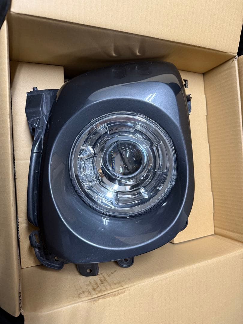 スペーシアギア右ヘッドライト