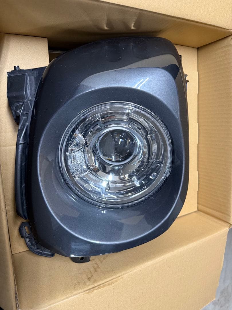 スペーシアギア右ヘッドライト