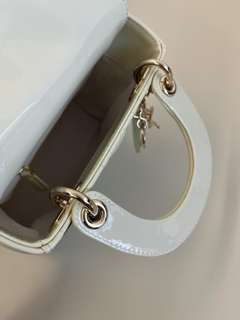 アイボリー キルティング ハンドバッグ