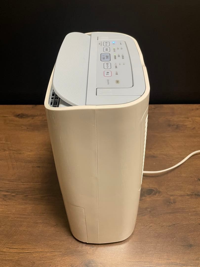SHARPシャープ プラズマクラスター除湿機 衣類乾燥・消臭 CV-F71-W