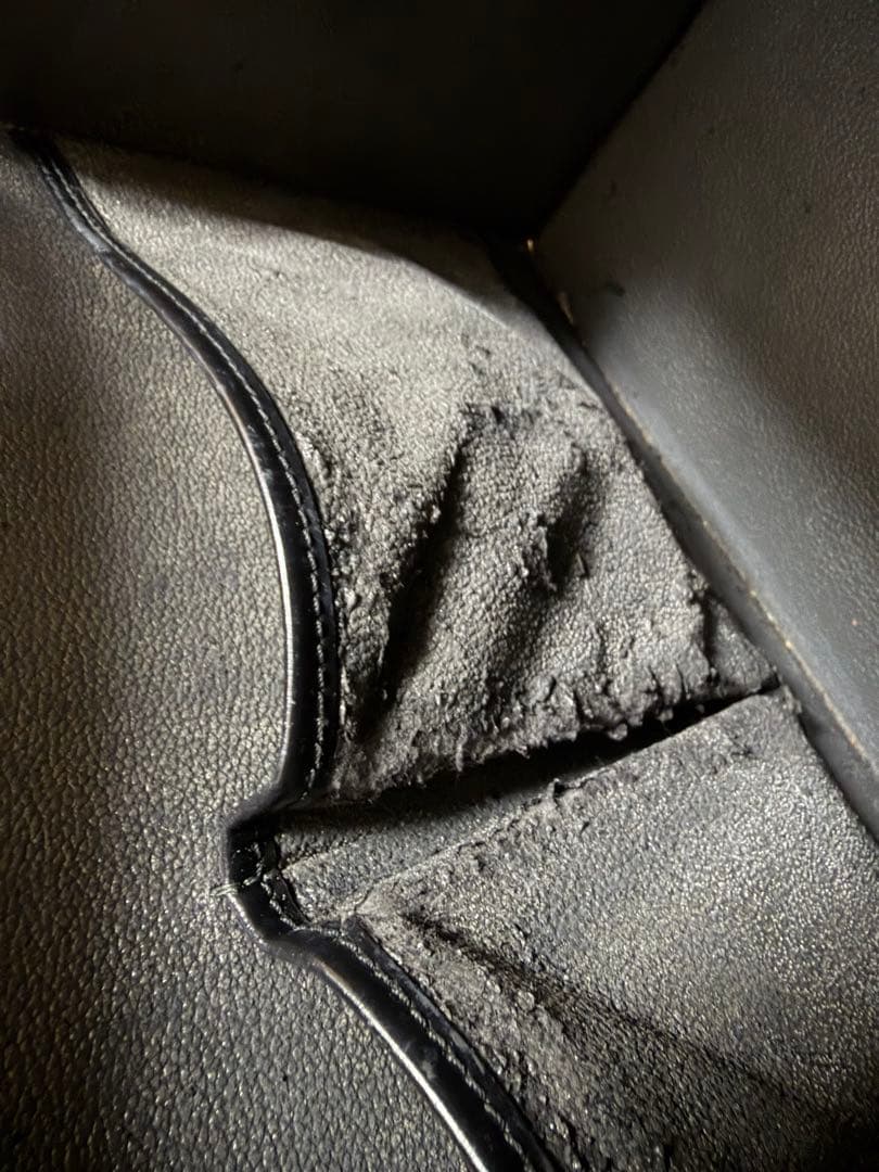 LOUIS VUITTON　ビジネスバッグ　エピ　レザー　リヴィエラ