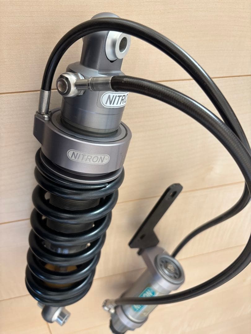 z900rs ナイトロン　r3 ローダウン