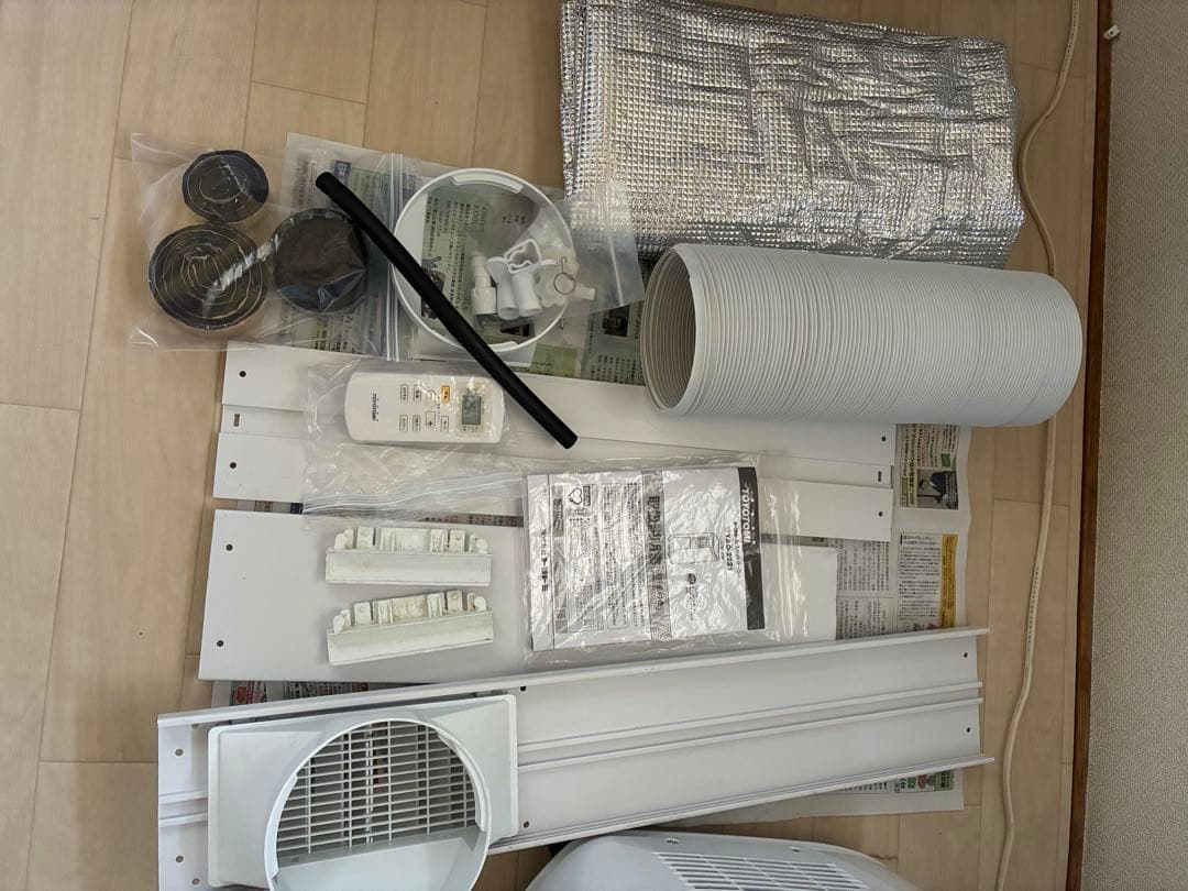 トヨトミ TAD-2221 窓用エアコン