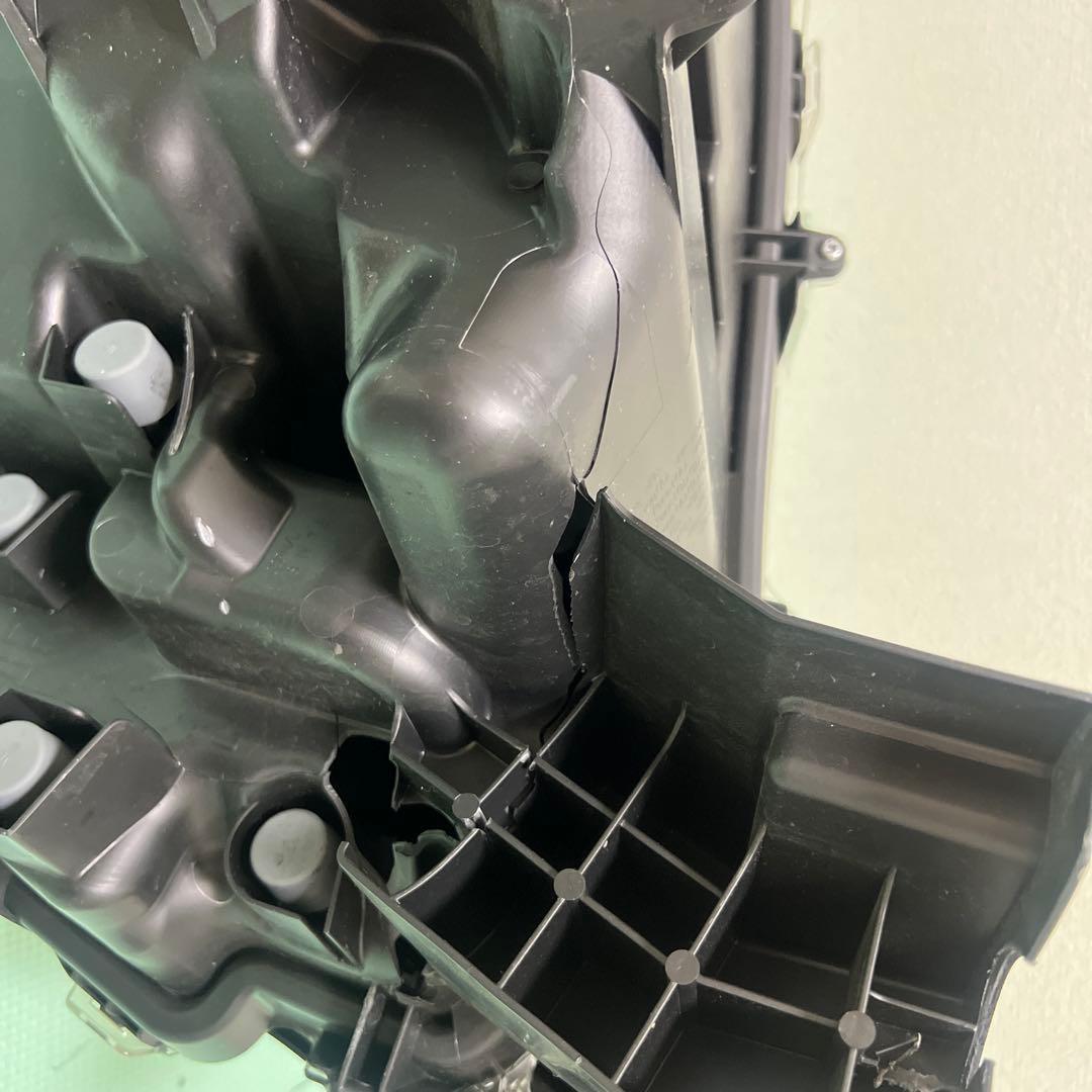 アルファード３０後期　２眼LED左ヘッドライト