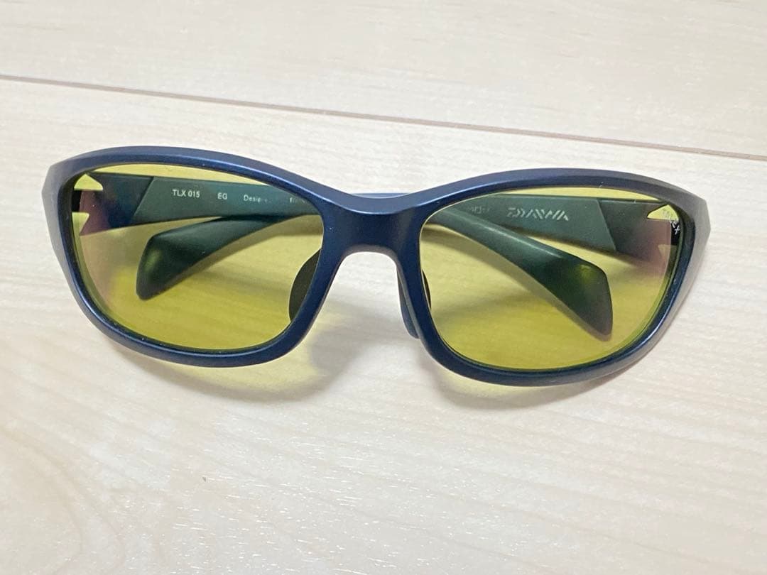 美品　ダイワ DAIWA 偏光グラス TLX 015 EG イーズグリーン