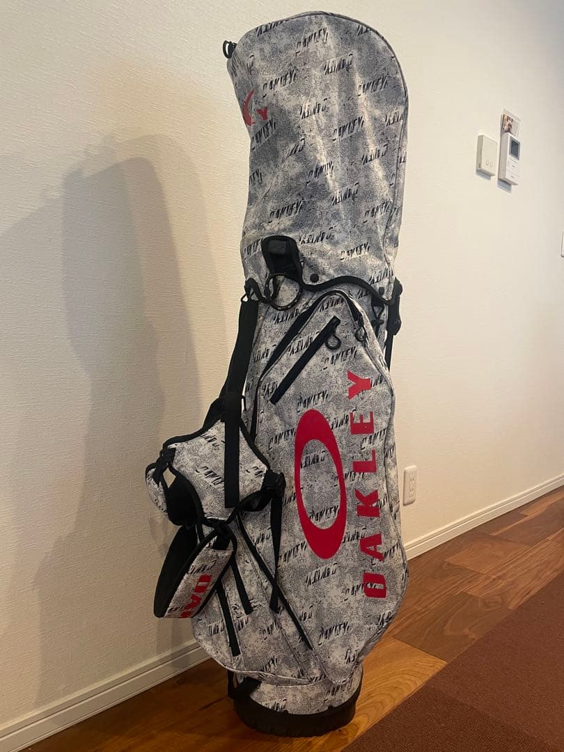 OAKLEY スタンドゴルフバッグ
