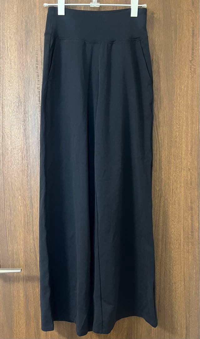 アンダール Airywinマキシワイドレギンス ブラック M ロング