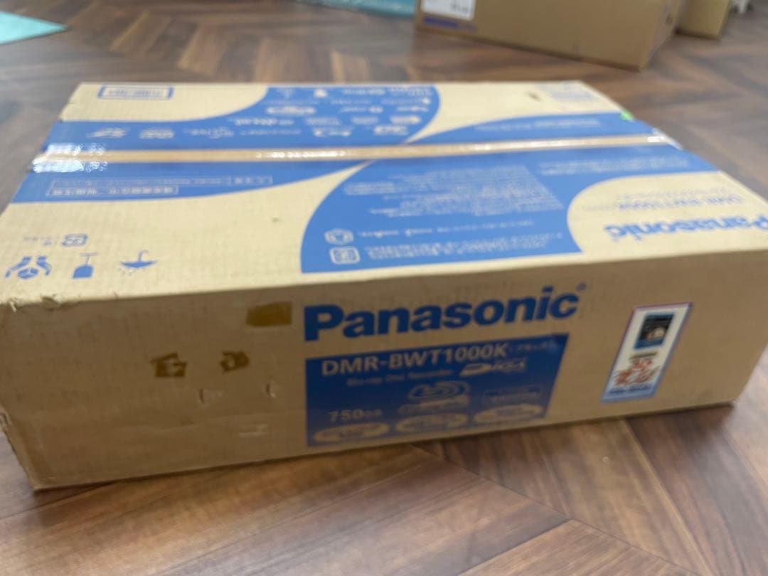 未開封箱入 保管品 Panasonic DMR-BWT1000K 750GB