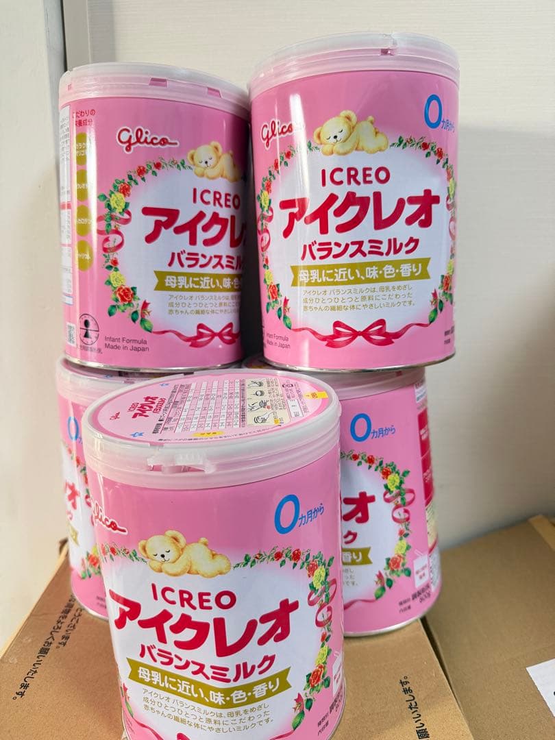 Glico アイクレオ バランスミルク 800g 5缶 運送ときに 潰してたもの