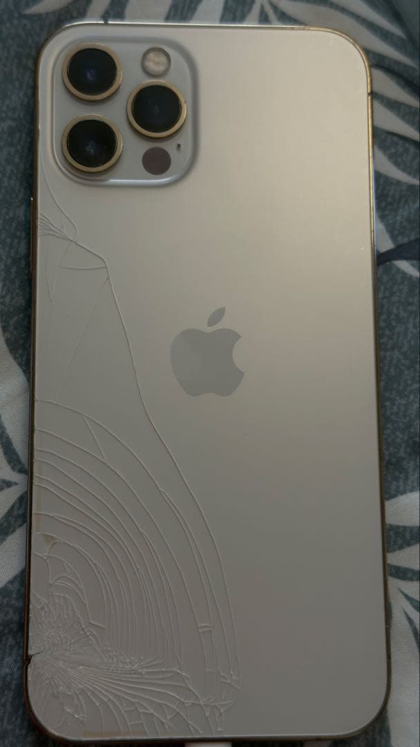 Luffy 　　iPhone12 pro 256GB ジャンク品