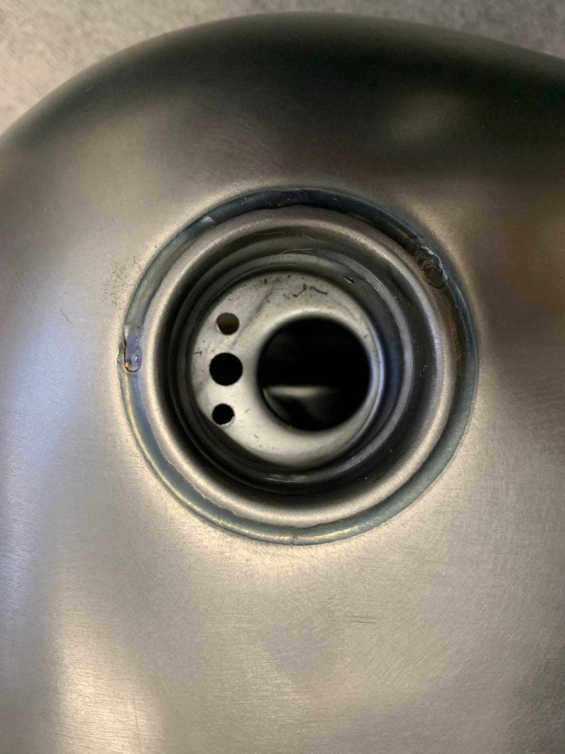 ハーレー　マスタングタンク　ほぼ新品