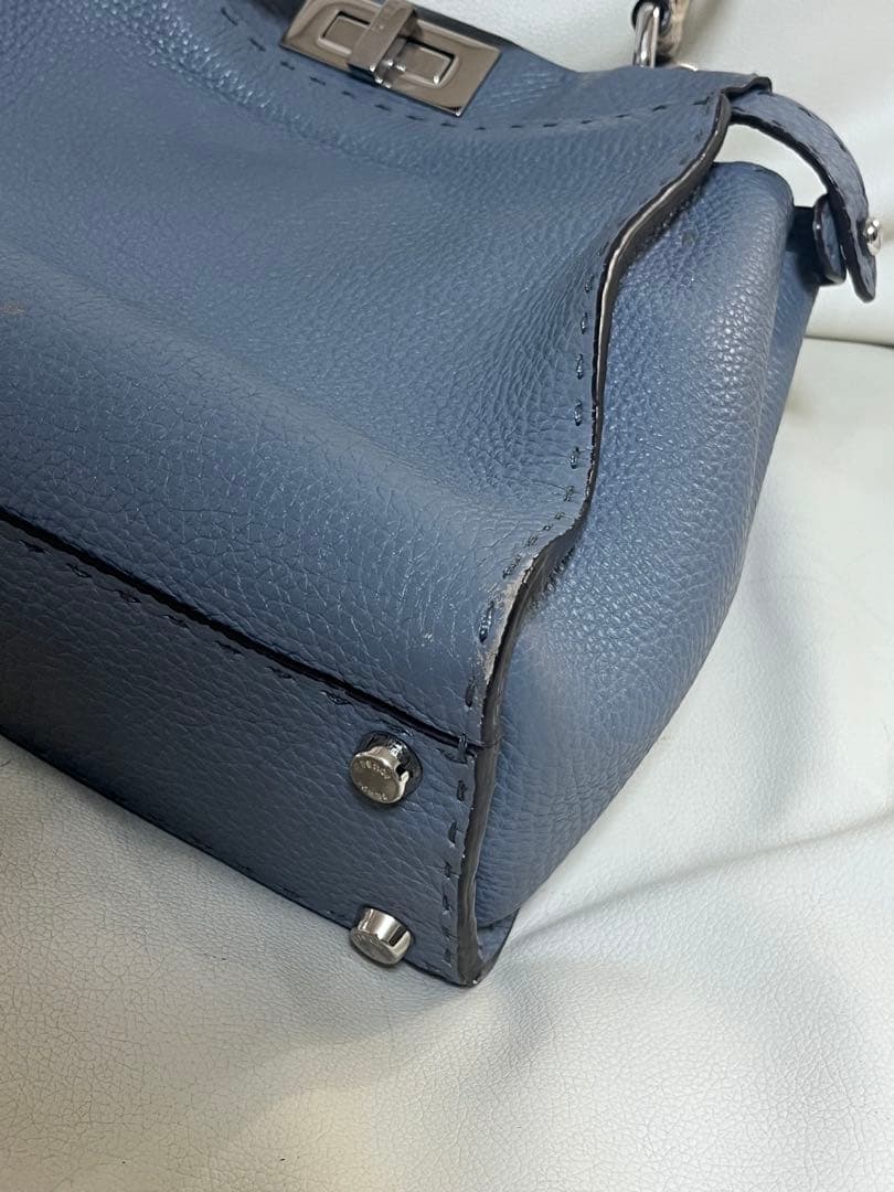 あ*ん様 FENDI セレリア ピーカブー レギュラー ブルー ショルダーバッグ