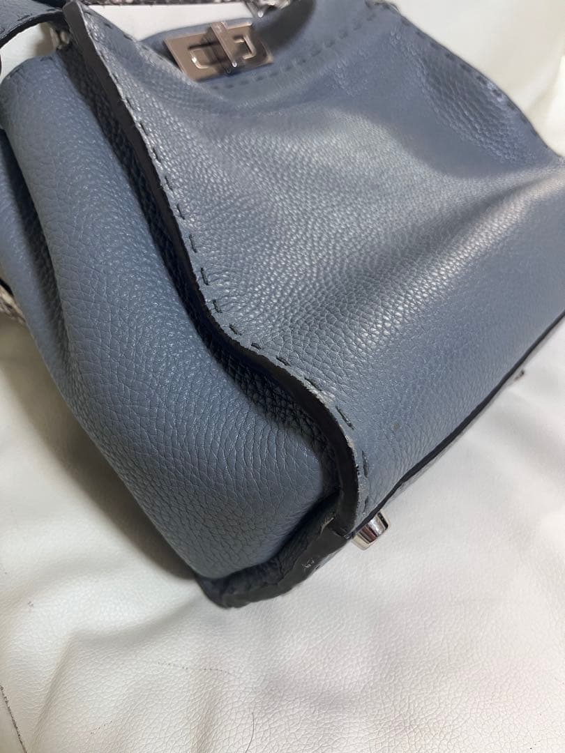 あ*ん様 FENDI セレリア ピーカブー レギュラー ブルー ショルダーバッグ