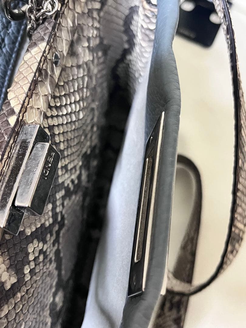 あ*ん様 FENDI セレリア ピーカブー レギュラー ブルー ショルダーバッグ