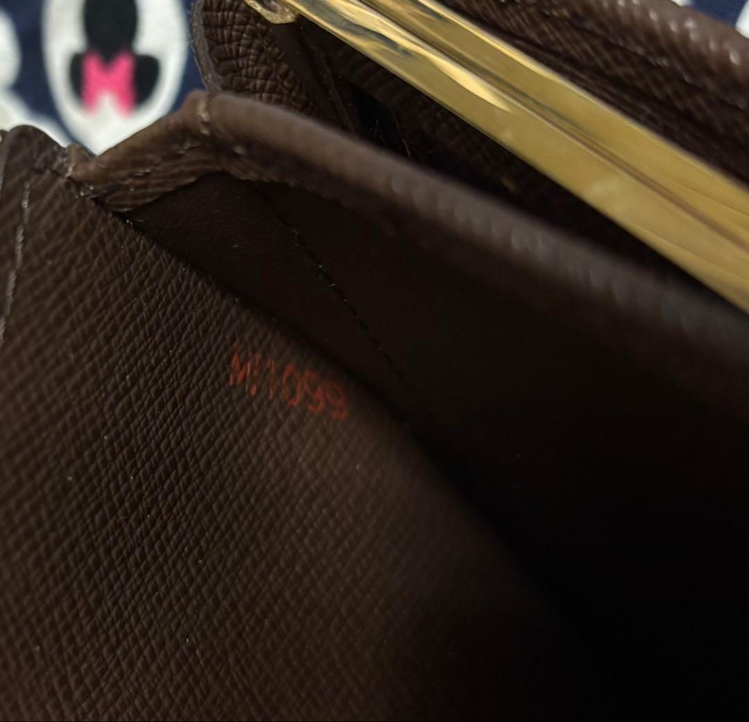 LOUIS VUITTON 二つ折り財布　ダミエ