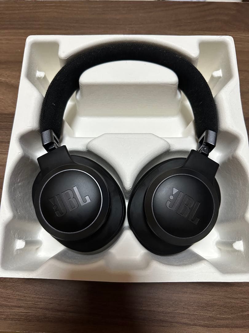 美品　JBL LIVE 770 NC ワイヤレスヘッドホン