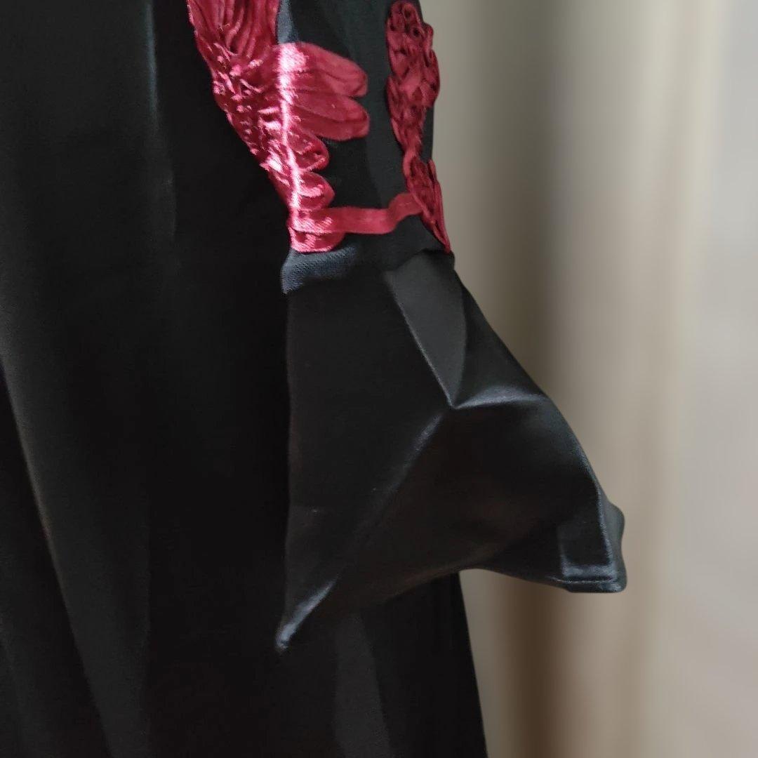 社交ダンス・フラメンコ衣装 黒と赤刺繍