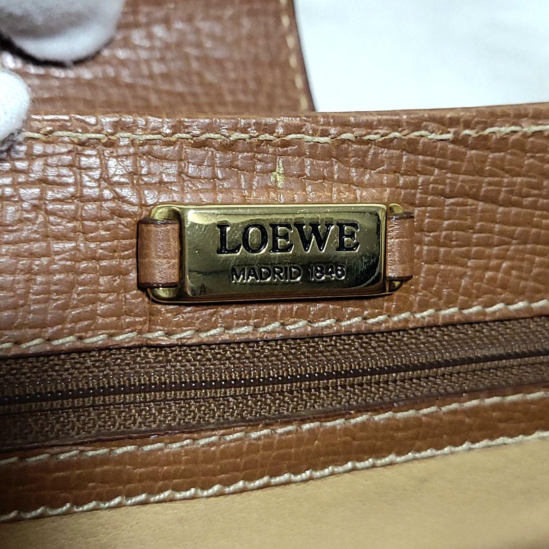 【美品】LOEWE　ショルダーバッグ 肩掛け レザー ターンロック ロゴ型押し