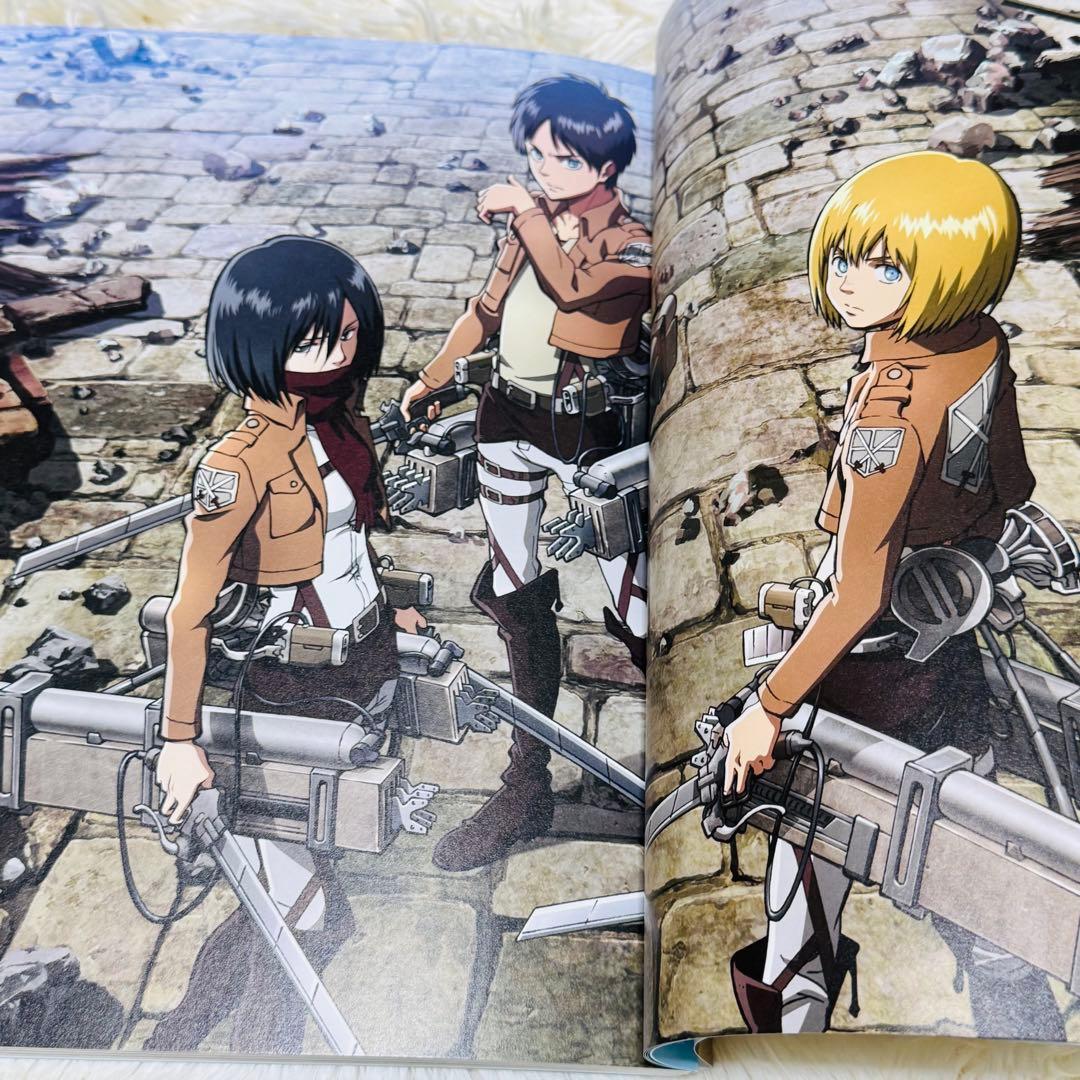 【初版•特典ファイル付き】進撃の巨人 ANIME ILLUSTRATIONS