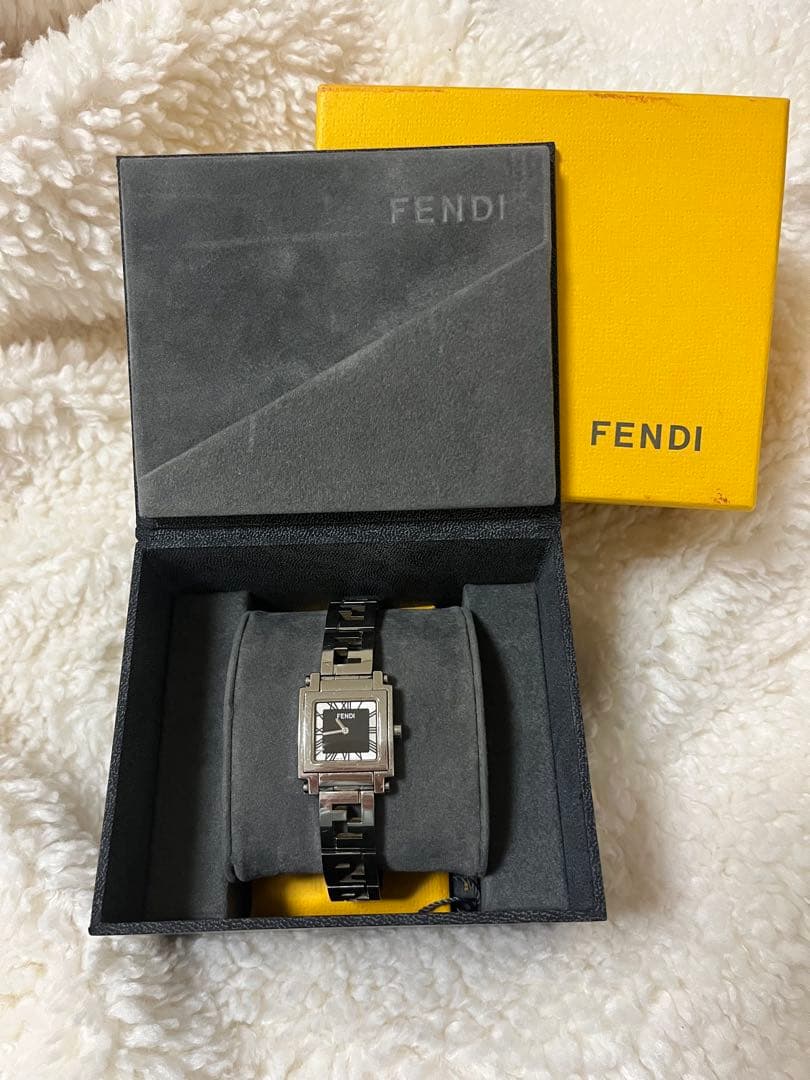 FENDI フェンディ 6000L オロロジ ズッカ柄 シルバー クォーツ