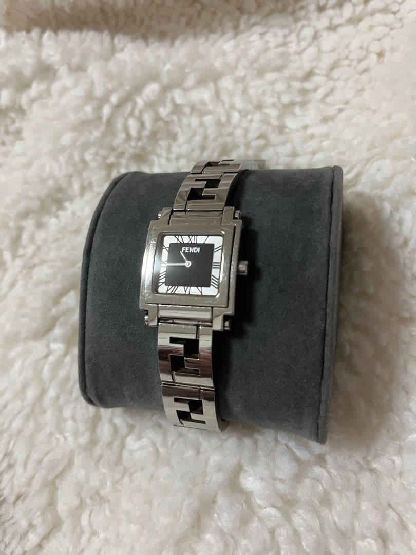 FENDI フェンディ 6000L オロロジ ズッカ柄 シルバー クォーツ