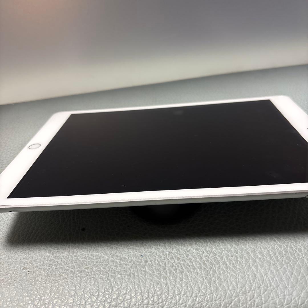 iPad本体 iPad7 32G Wi-Fi, sim free 95.6%