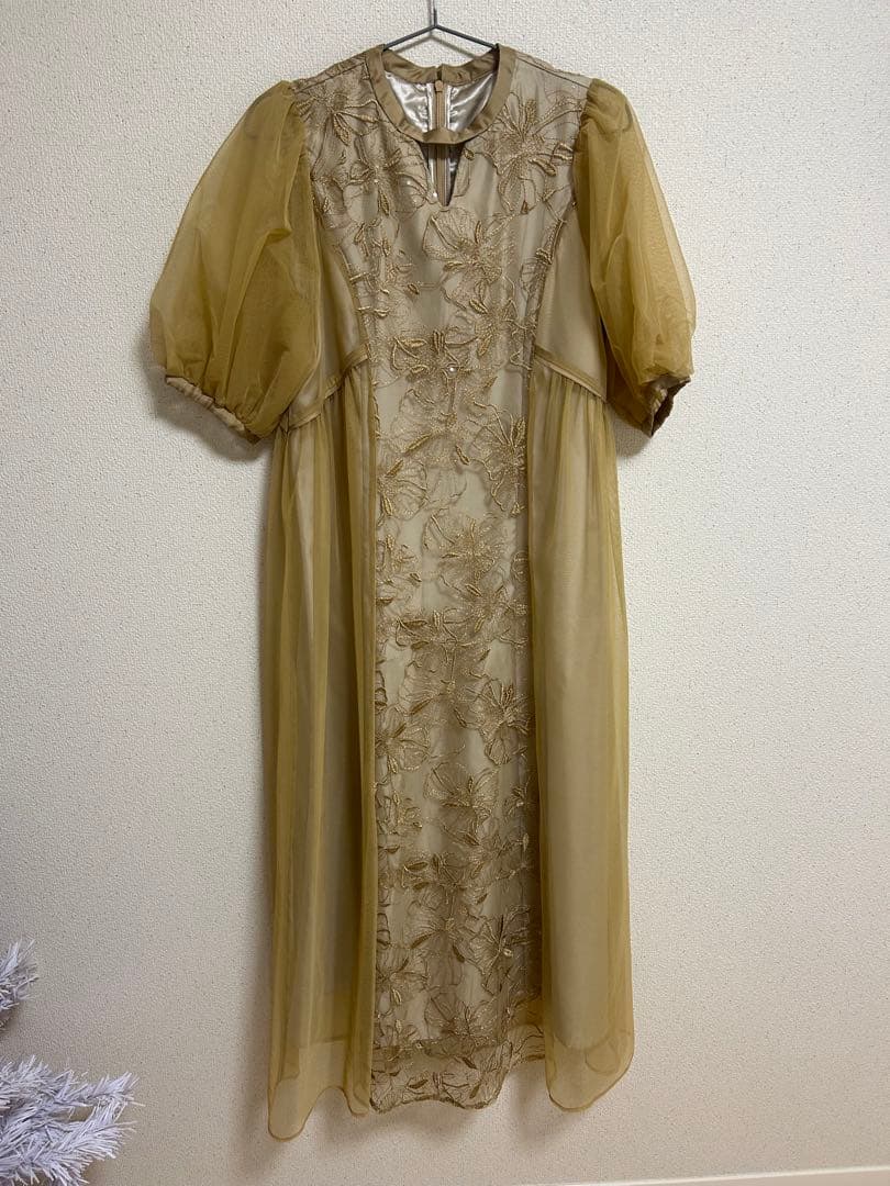 kana スパンコールレースAラインチュールワンピース