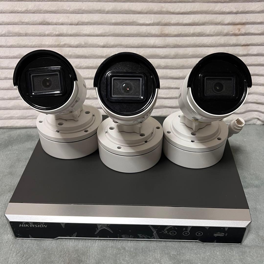 DS-7604NI-I1/4Pネットワークビデオレコーダー　カメラx3