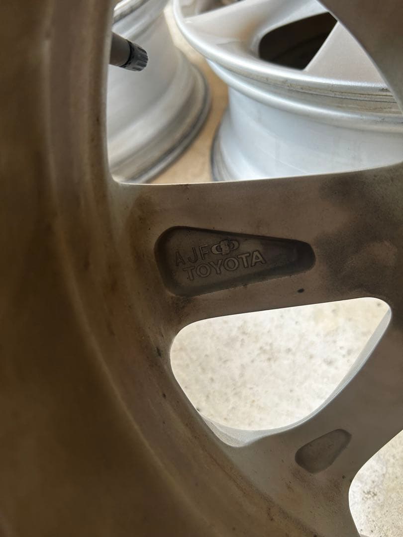 トヨタ アクア純正16インチ 16x60 4/100 50