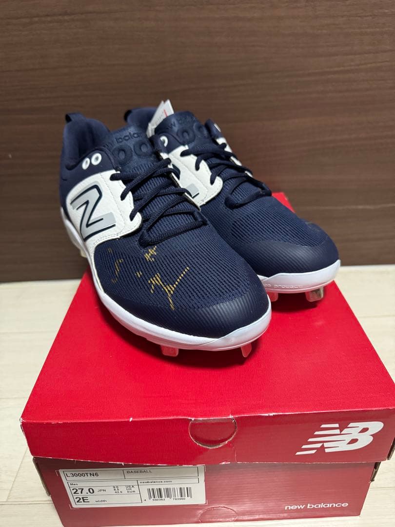 世界限定5足 村上宗隆 サイン入り ニューバランス スパイク