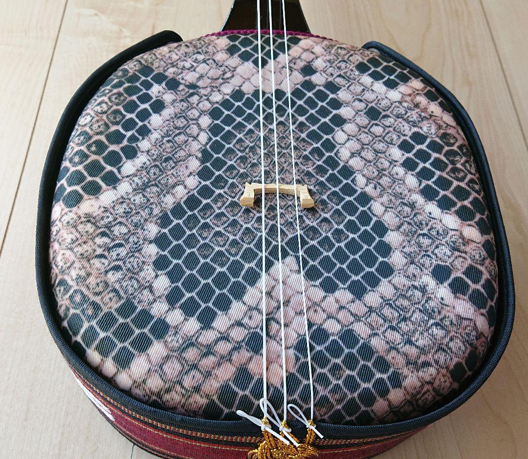 沖縄三線 人工皮張り 初心者用 鍵付きハードケースのセット