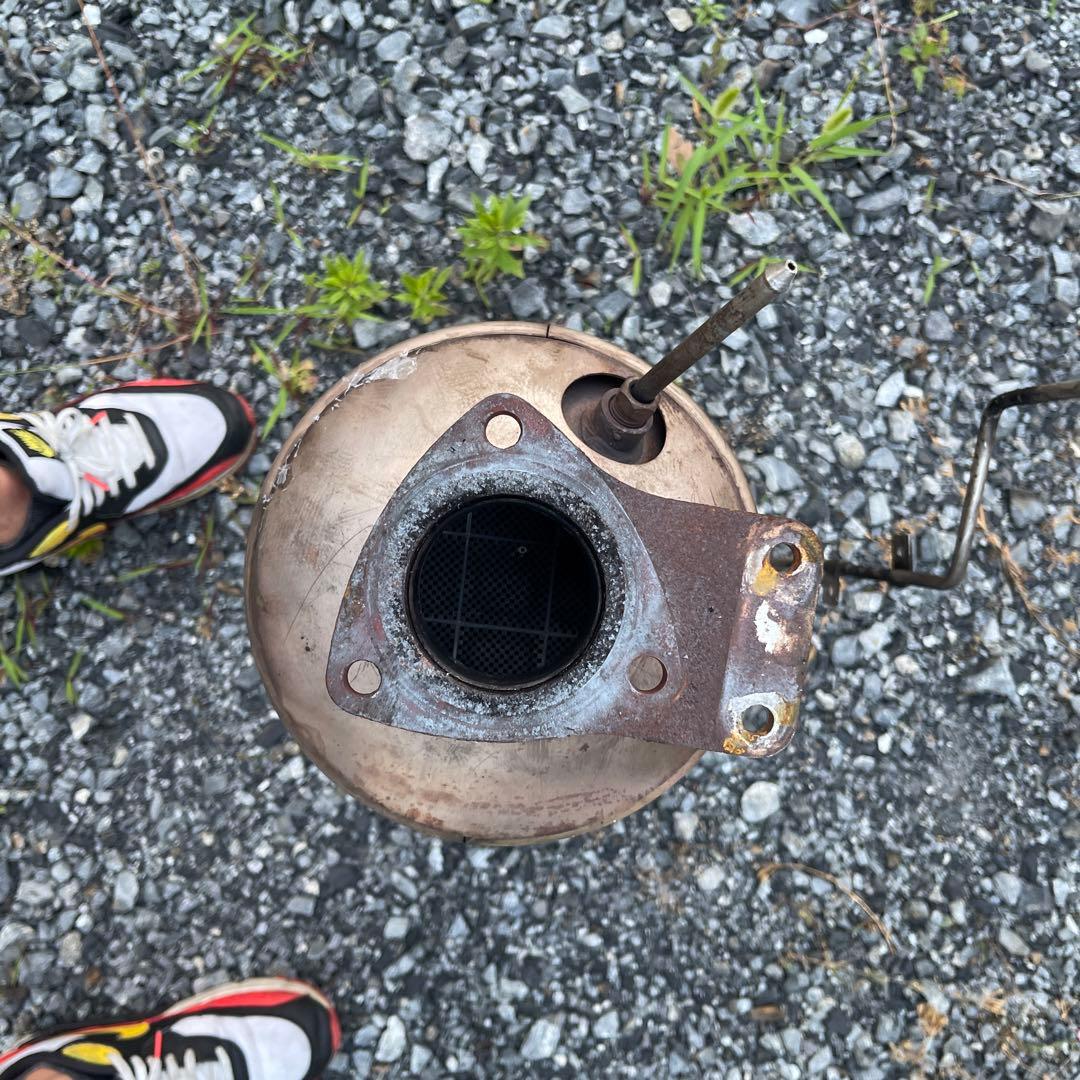 触媒コンバーター ME555982