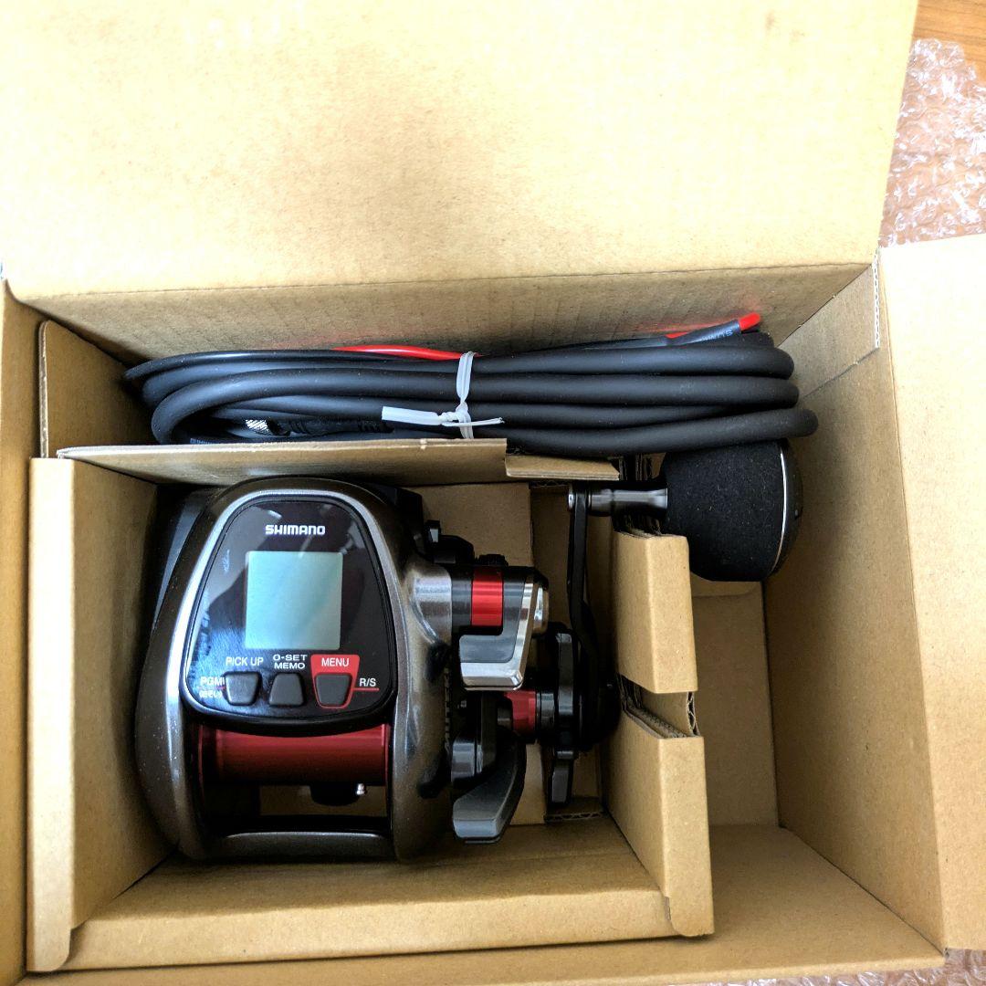 新品未使用　PLAYS 3000XP 電動リール