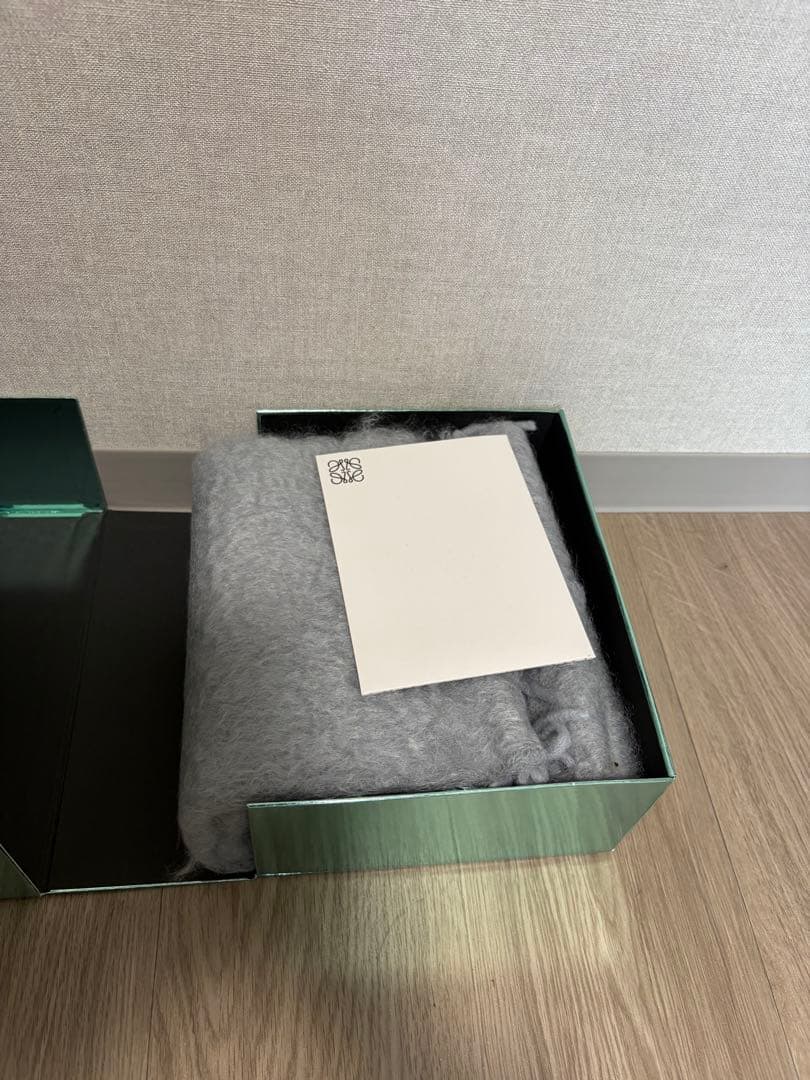 < LOEWE > ロエベ・スカーフ(ウール＆モヘア）新品未使用