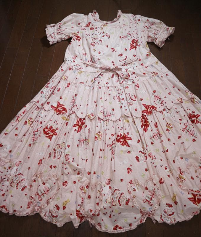 な*お様 ピンクハウス♡アニバーサリーケーキ♡パフスリーブワンピース