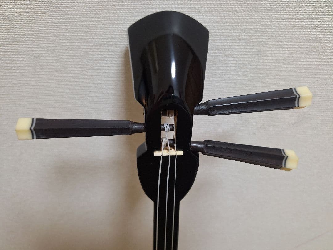 沖縄三線　ヘビ皮 ケース付き