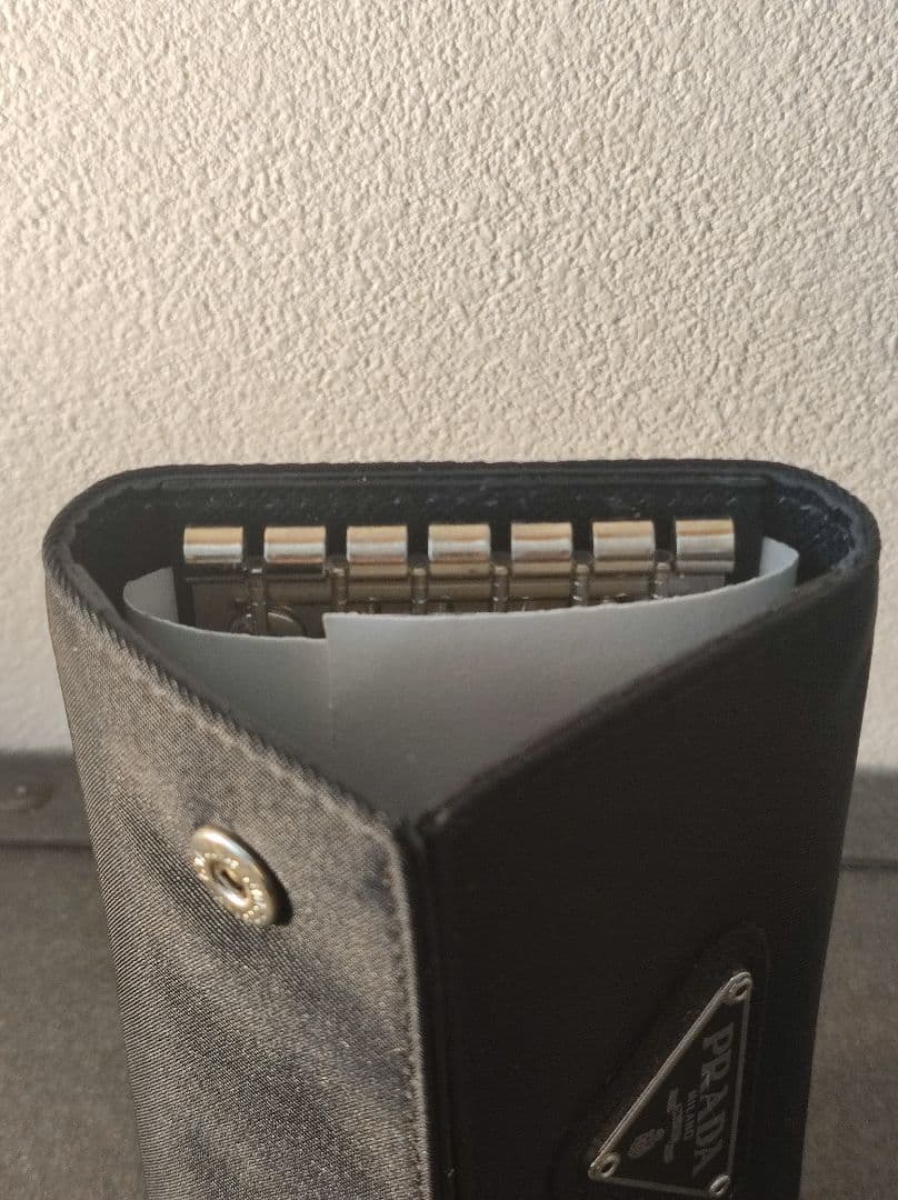 未使用 PRADA ブラック ナイロンキーケース