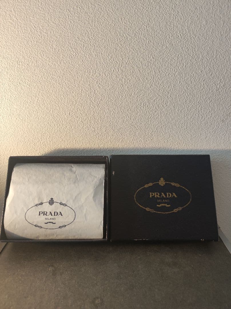 未使用 PRADA ブラック ナイロンキーケース