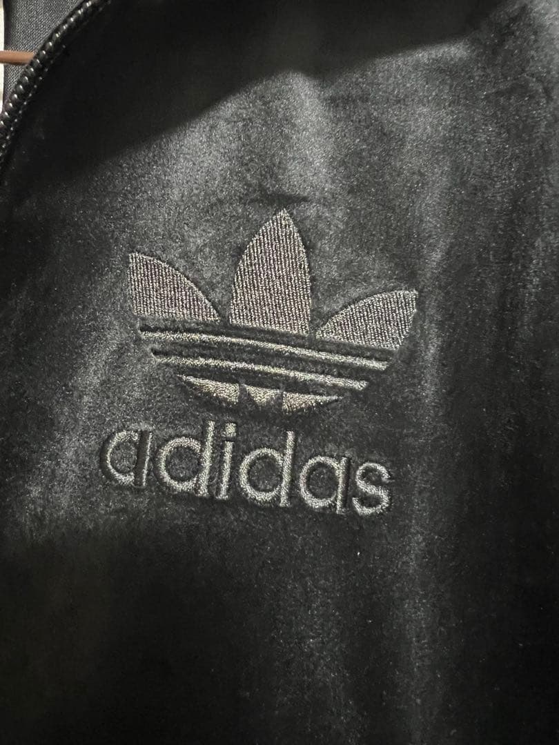 adidas originals トラックジャケット ブラック　レディースM