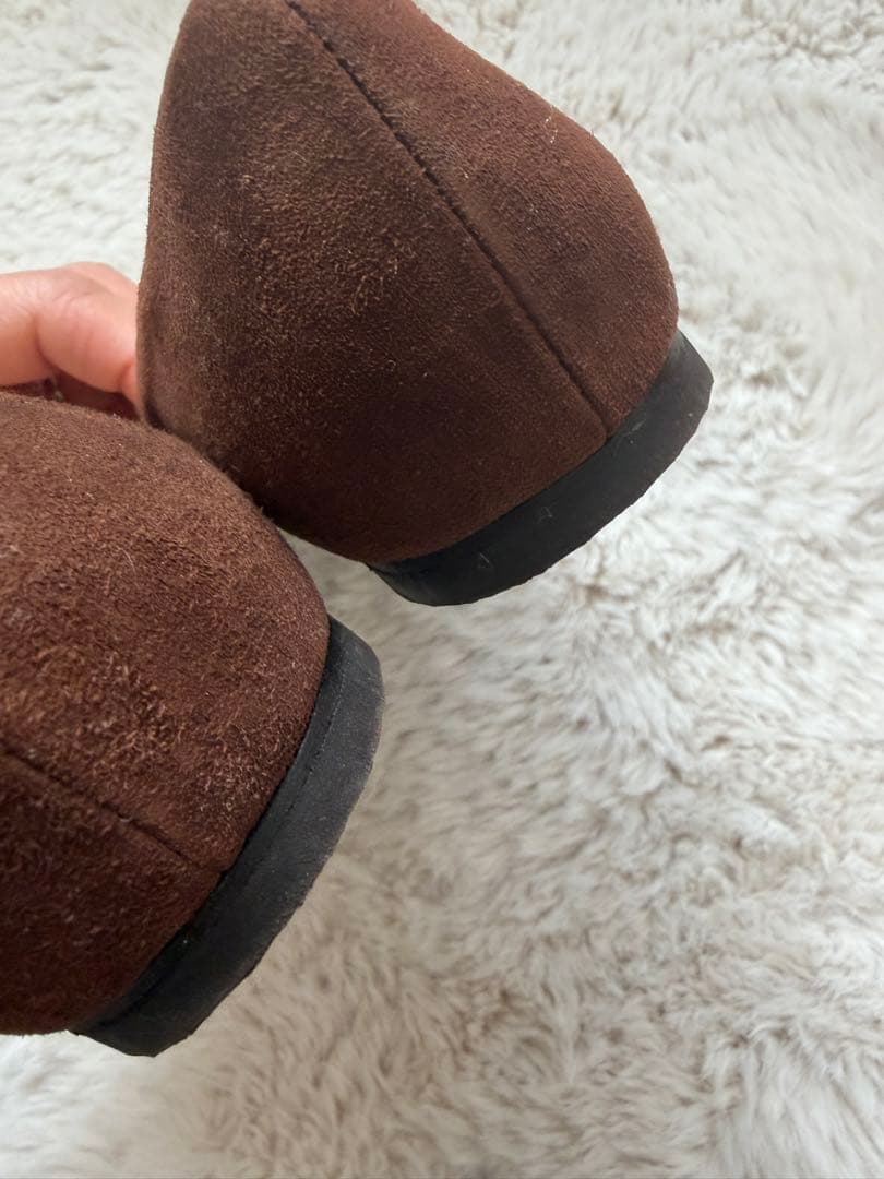 フェラガモ　スウェード　ラウンド　フラットシューズ