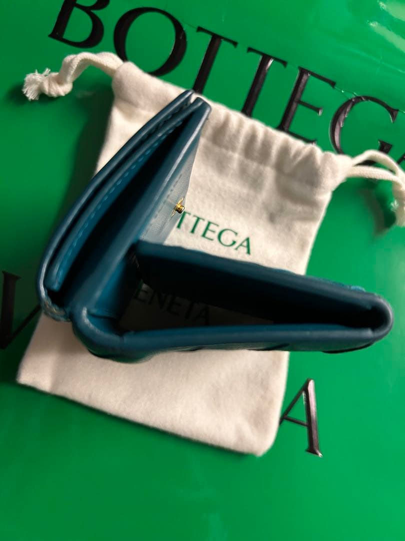 BOTTEGA VENETA 三つ折り財布 青