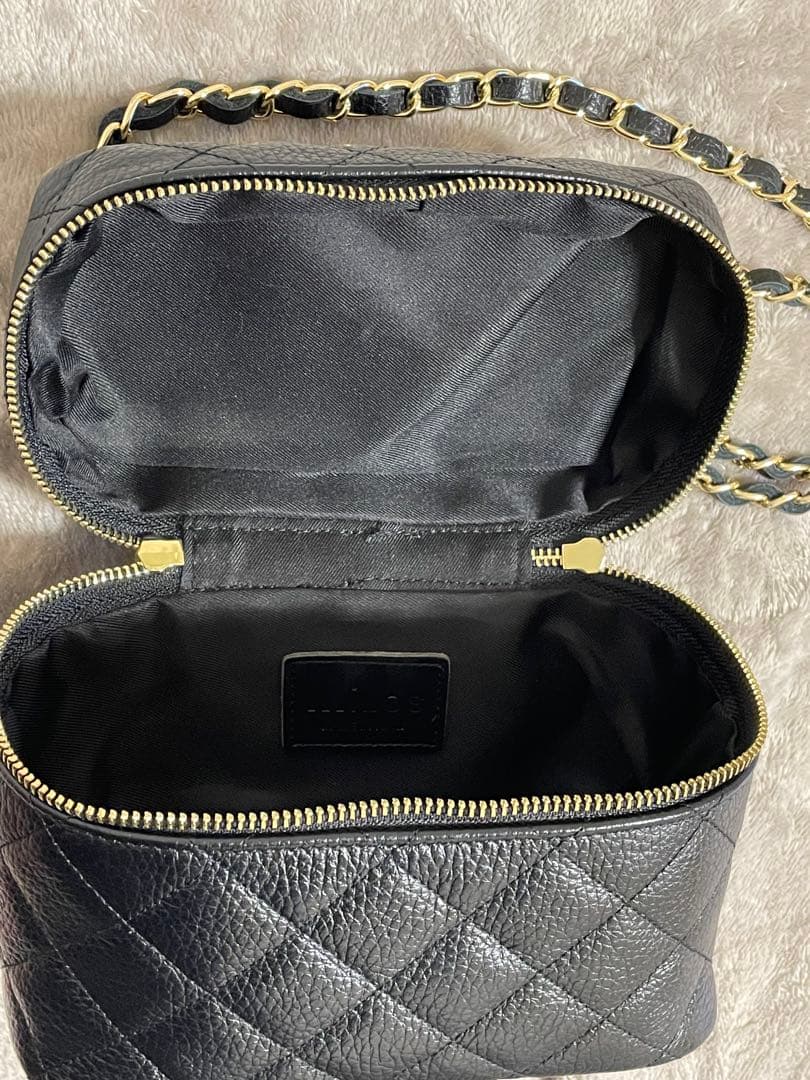 ブラックキルティングショルダーバッグ　miros バニティ