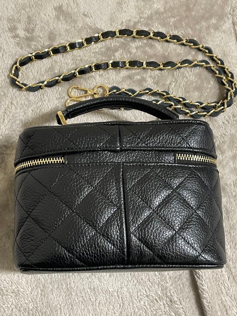 ブラックキルティングショルダーバッグ　miros バニティ