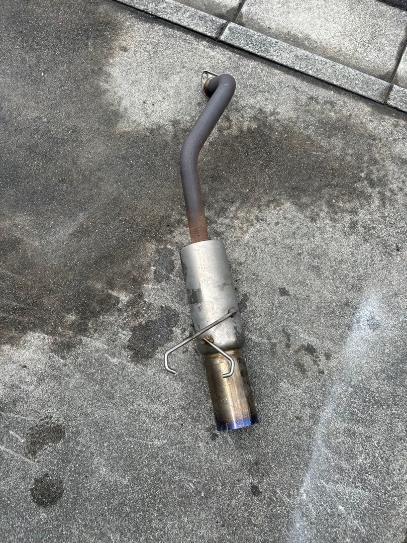 GE8 フィット 砲弾マフラー メーカー不明