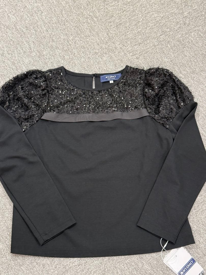 エムズグレイシー　42サイズ新品・未使用カットソー半値以下