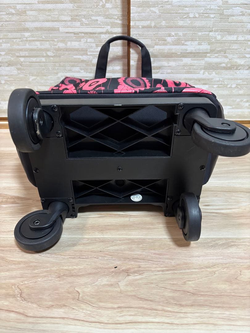 スワニー　中原淳一コラボ　キャリー　ブラック×ピンク <4輪ストッパー付>