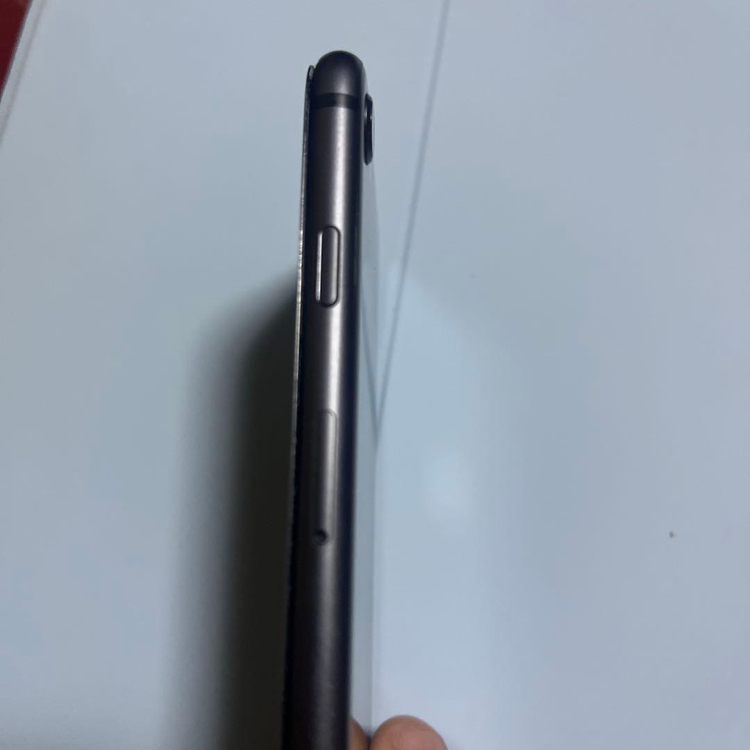 iPhone 8 スペースグレー 本体 美品